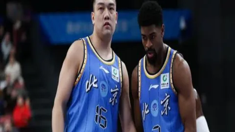 央视排球解说力挺天津队，频繁批评上海派，上海女排胜利令其言论失效。